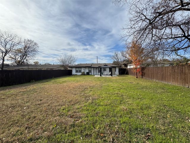 1113 Roosevelt Street, Arlington, TX 76011