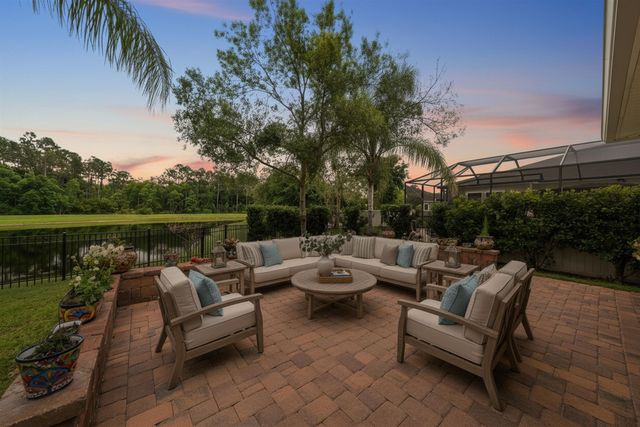 2785 Las Calinas Blvd, St Augustine, FL 32095