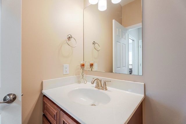 1428 MANDOLIN AVE, Grottoes, VA 24441