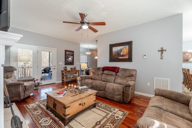 1428 MANDOLIN AVE, Grottoes, VA 24441