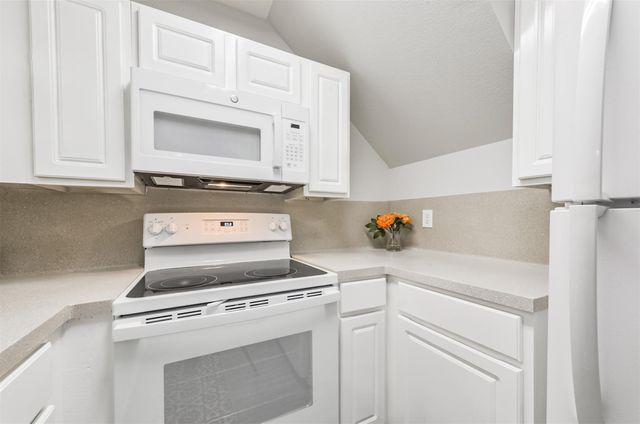 10811 Richmond Avenue 124, Houston, TX 77042