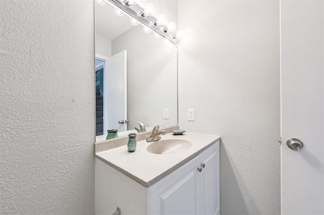 10811 Richmond Avenue 124, Houston, TX 77042