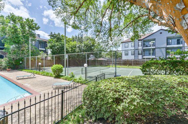 10811 Richmond Avenue 124, Houston, TX 77042