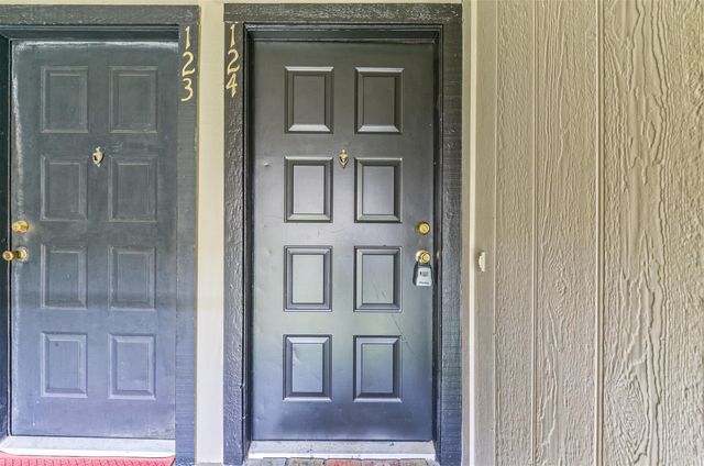 10811 Richmond Avenue 124, Houston, TX 77042