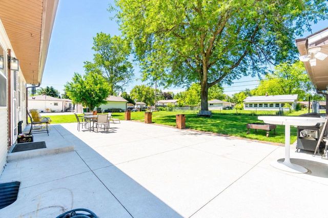 9771 S Austin STREET, Oak Creek, WI 53154