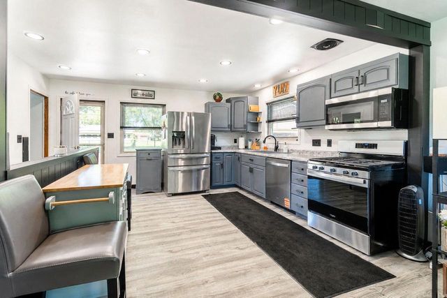 9771 S Austin STREET, Oak Creek, WI 53154
