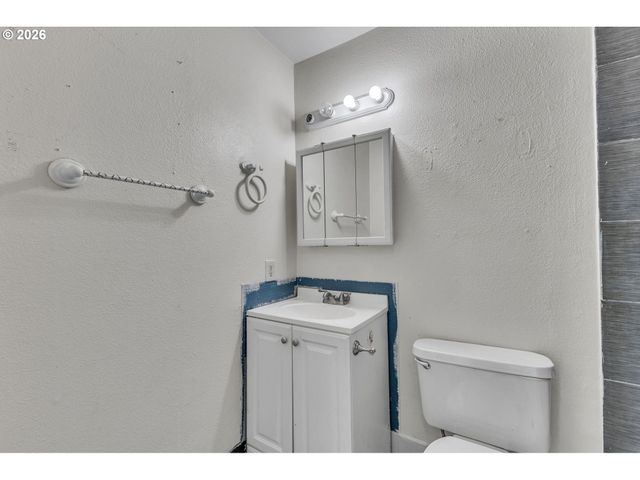 1537 Ne KANE Dr, Gresham, OR 97030