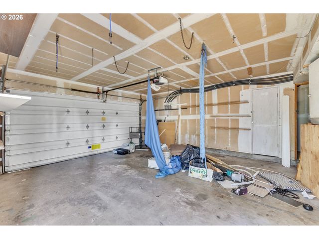 1537 Ne KANE Dr, Gresham, OR 97030