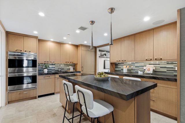 180 E Pearson Street 6401, Chicago, IL 60611