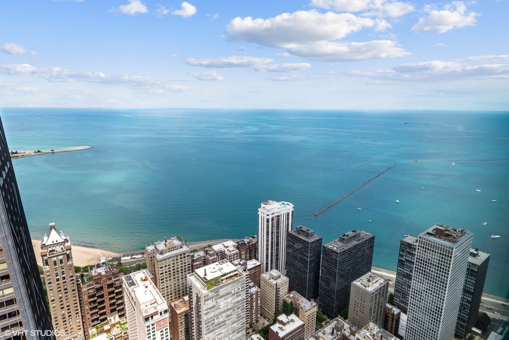 180 E Pearson Street 6401, Chicago, IL 60611 — photo 2