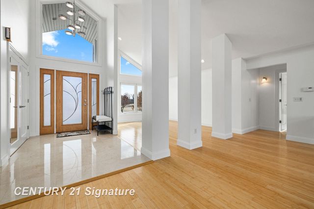 9368 Highland Green Drive, Saginaw, MI 48609