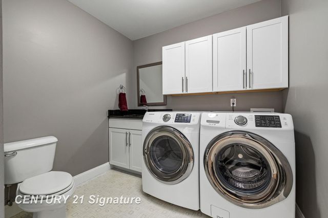 9368 Highland Green Drive, Saginaw, MI 48609