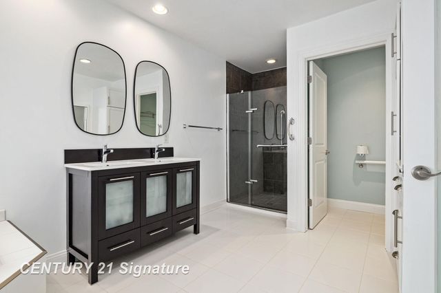 9368 Highland Green Drive, Saginaw, MI 48609