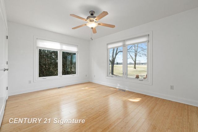 9368 Highland Green Drive, Saginaw, MI 48609