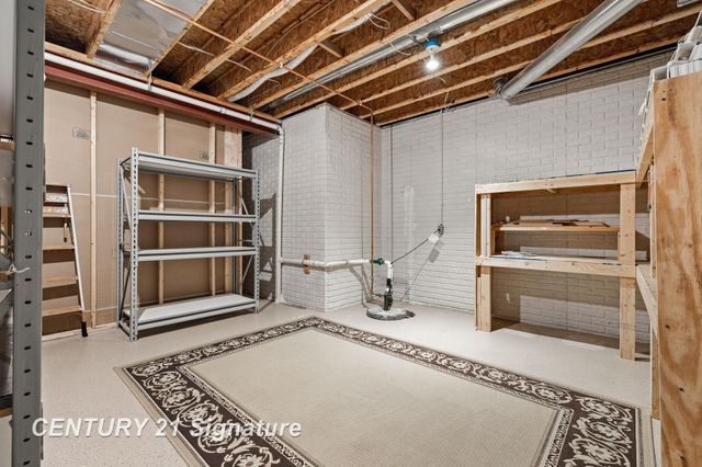 9368 Highland Green Drive, Saginaw, MI 48609