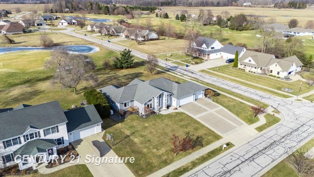 9368 Highland Green Drive, Saginaw, MI 48609
