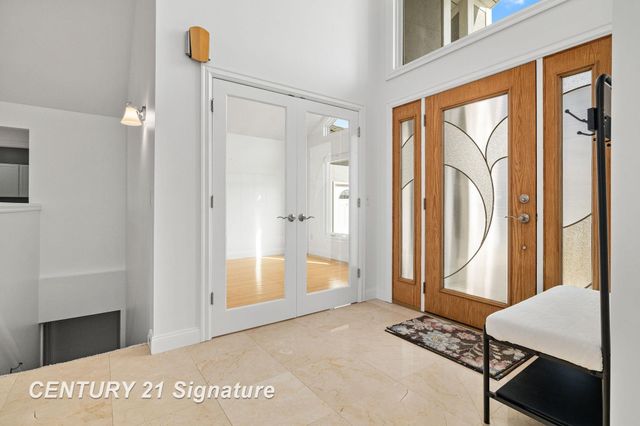 9368 Highland Green Drive, Saginaw, MI 48609