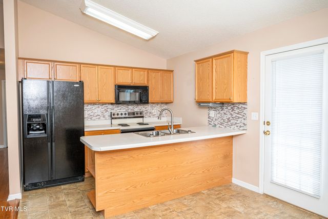 30 Thelma Hannabas Lane, Jonesborough, TN 37659
