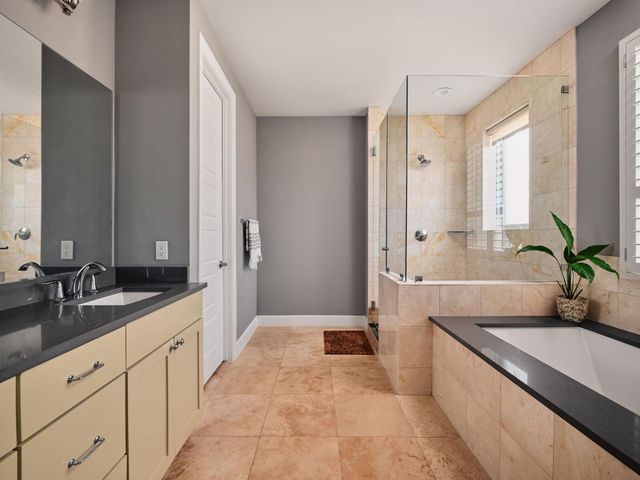 1504 Collier ST 4, Austin, TX 78704