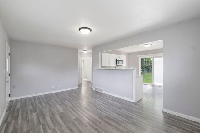 1228 Lyon Avenue, Waterloo, IA 50702