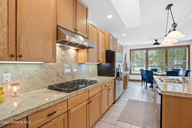 706 N Dundee DR, Post Falls, ID 83854