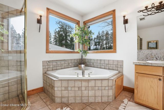 706 N Dundee DR, Post Falls, ID 83854