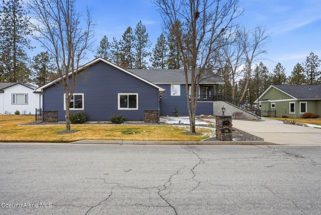 706 N Dundee DR, Post Falls, ID 83854