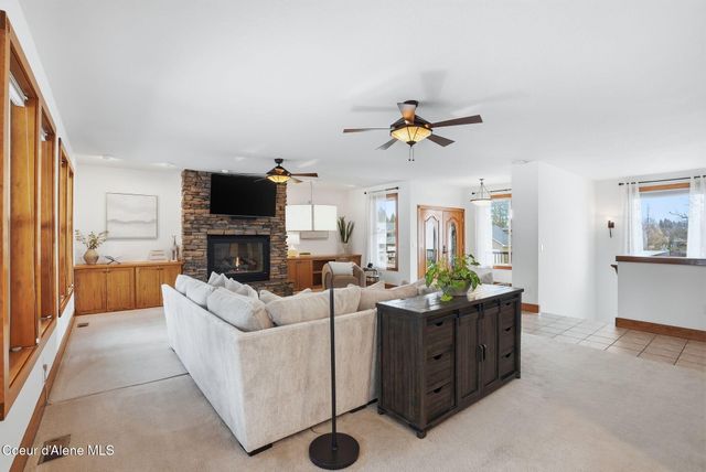 706 N Dundee DR, Post Falls, ID 83854