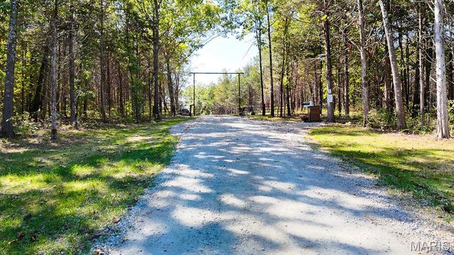 709 Eberhardt, De Soto, MO 63020