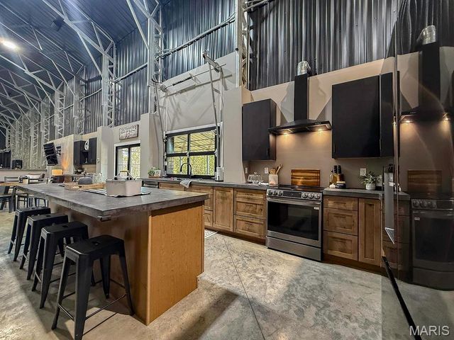 709 Eberhardt, De Soto, MO 63020