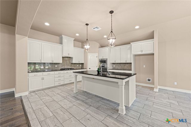 2007 Chamberlain Lane, Temple, TX 76502