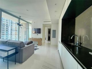 300 Biscayne Boulevard Way 3308W, Miami, FL 33131