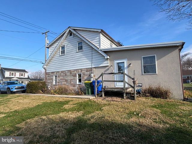 116 CASEY DR, Willow Street, PA 17584