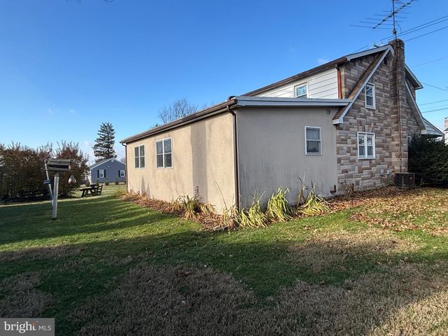 116 CASEY DR, Willow Street, PA 17584