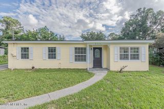 1714 LOYOLA Drive N, Jacksonville, FL 32218