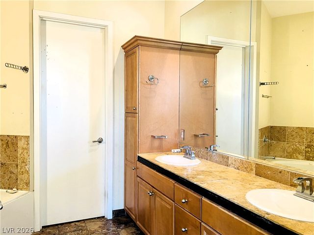 360 East Desert Inn Road 507, Las Vegas, NV 89109
