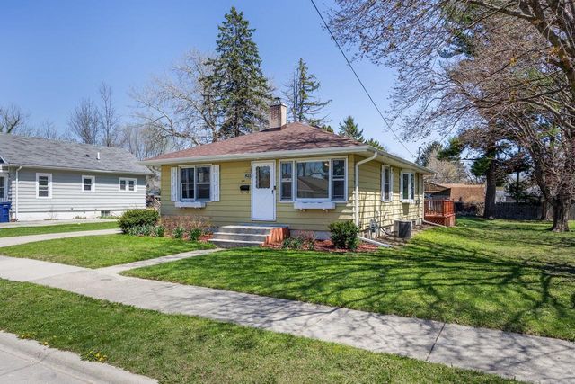 420 N Walnut Street, Janesville, WI 53548