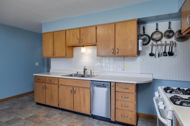 420 N Walnut Street, Janesville, WI 53548