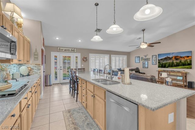 6258 Golden Rain Street, North Las Vegas, NV 89031