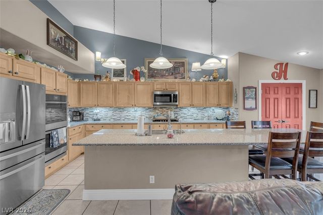 6258 Golden Rain Street, North Las Vegas, NV 89031