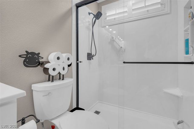 6258 Golden Rain Street, North Las Vegas, NV 89031