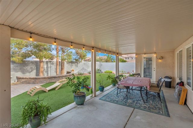 6258 Golden Rain Street, North Las Vegas, NV 89031