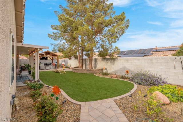 6258 Golden Rain Street, North Las Vegas, NV 89031