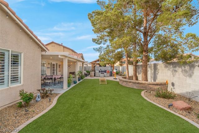 6258 Golden Rain Street, North Las Vegas, NV 89031