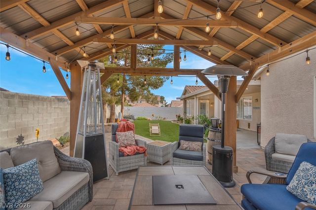 6258 Golden Rain Street, North Las Vegas, NV 89031