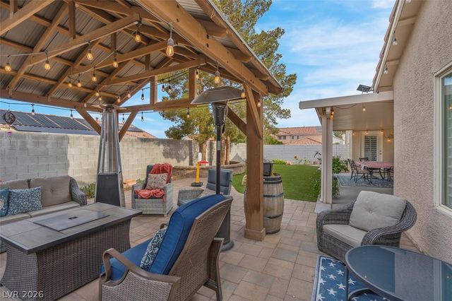 6258 Golden Rain Street, North Las Vegas, NV 89031