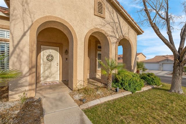 6258 Golden Rain Street, North Las Vegas, NV 89031