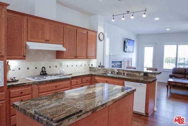 5338 Via Dolores, Newbury Park (thousand Oaks), CA 91320