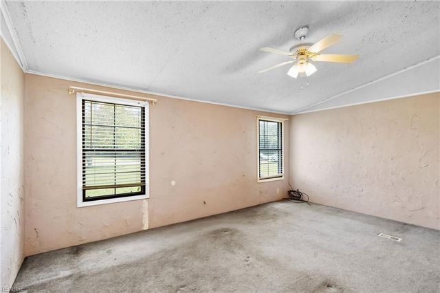 137 Robert Walker RD, Moyock, NC 27958