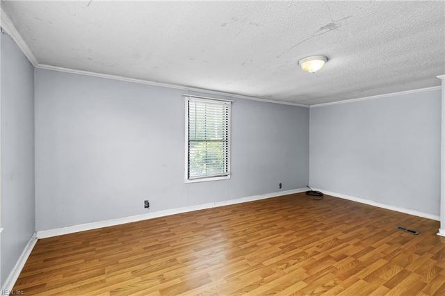 137 Robert Walker RD, Moyock, NC 27958